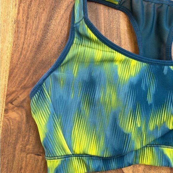 adidas Utility Green Racer Back Sports Bra top - Picture 2 of 9